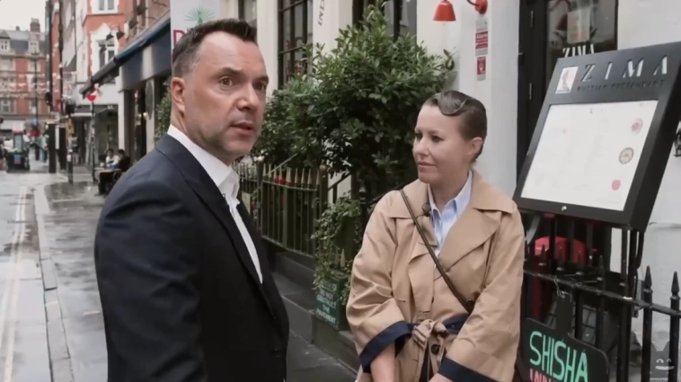 Алексей Арестович*: Если бы я стал президентом Украины я бы отдал 4 области и Крым — интервью Собчак