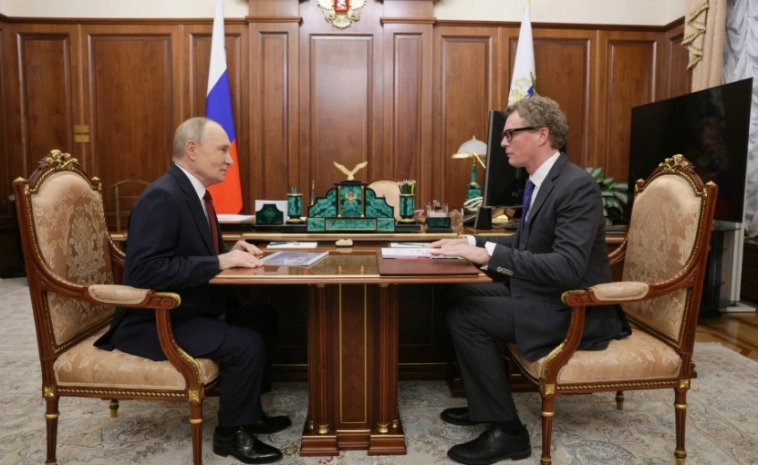 Нефтегазовые доходы в федеральном бюджете составляют только 30% — глава ФНС Егоров на встрече с Путиным