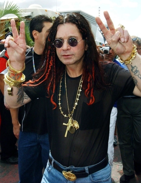 Ушел в мир иной Оззи Осборн — рок-певец и музыкант, один из основателей и лидер группы Black Sabbath Ушел в мир иной Оззи Осборн — рок-певец и музыкант, один из основателей и лидер группы Black Sabbath