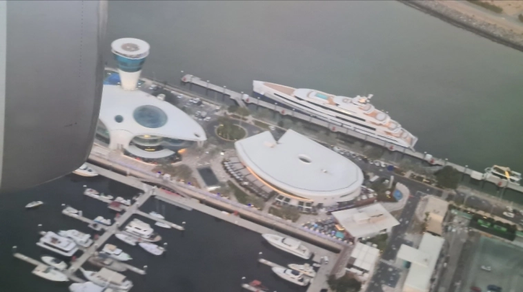 Азия. Пятница. Азия. Пятница.