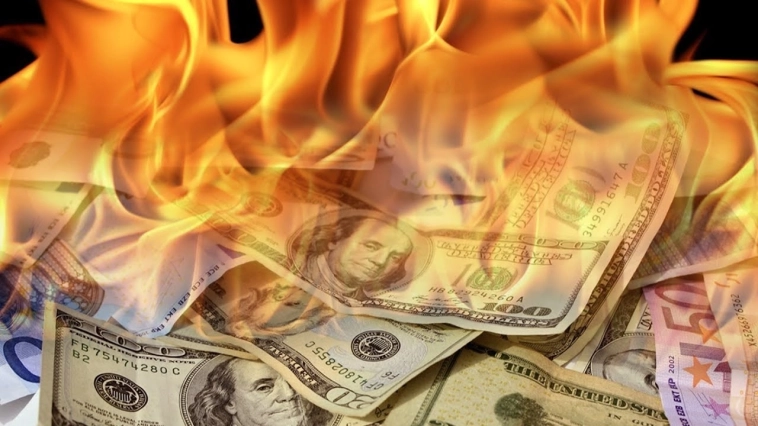 Рубль продолжает свой триумф.