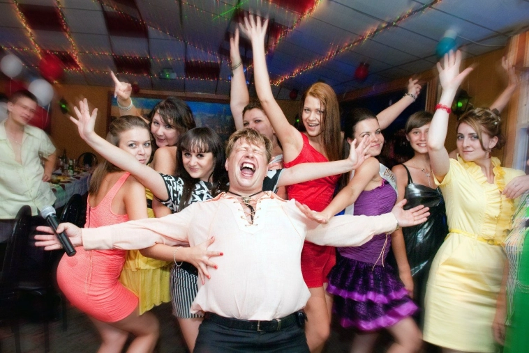 Почти половина российских компаний отказалась от новогодних корпоративов