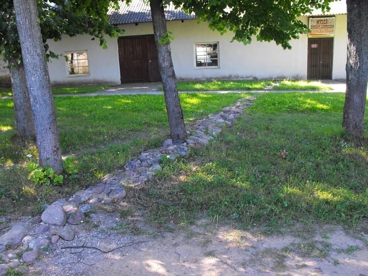 Томагавканье