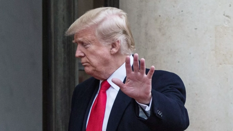 Отказ Зеленского от территориальных уступок разозлит Трампа  Политологи считают Трамп может выйти из украинского конфликта