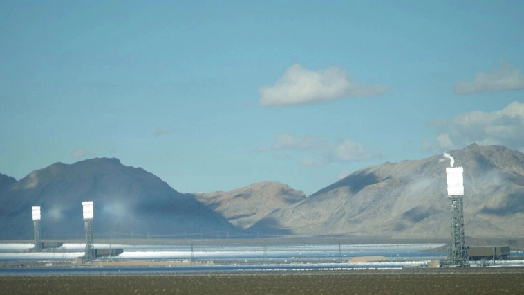 Крупнейшая в мире солнечная электростанция закрывается из-за нерентабельности