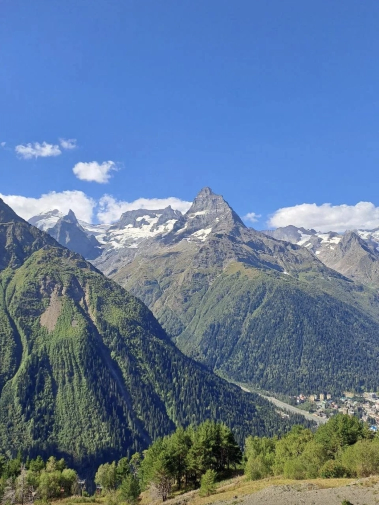 С Днем России, друзья! 🇷🇺