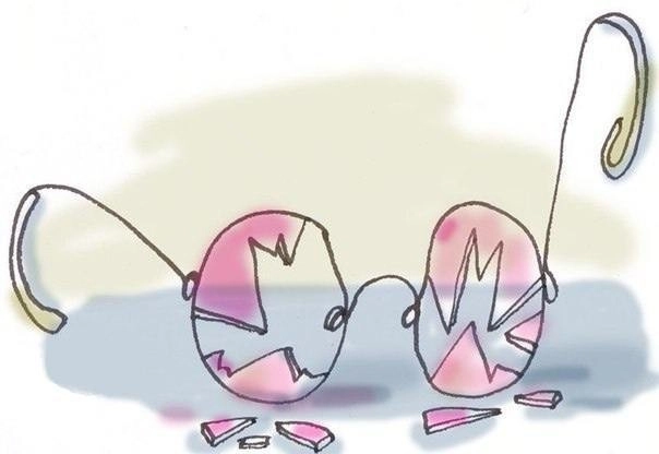 Розовые очки всегда бьются стеклами внутрь.