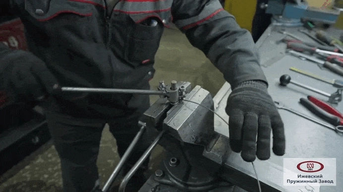 Я беру проволоку, навиваю, запекаю и зарабатываю 13 млн за год