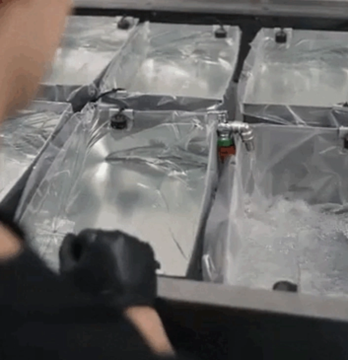 Я построил завод, зашел во все федеральные сети, делал 3 млн в месяц, а потом похолодало Я построил завод, зашел во все федеральные сети, делал 3 млн в месяц, а потом похолодало