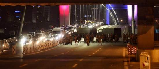 Молния:Военный переворот в Турции