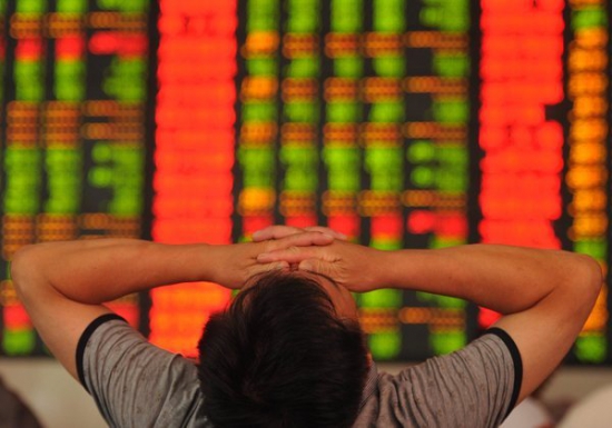 Биржевая паника в Китае, торги приостановлены