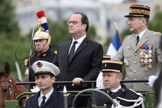 Франция официально признала присутствие своих войск спецназа  в Ливии