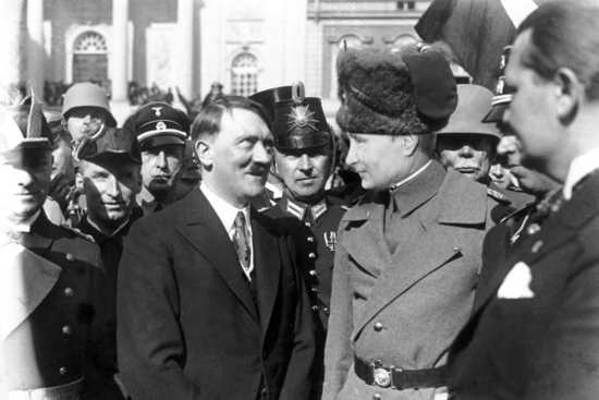 ЦРУ: Путин помог Гитеру в 1933 году на выборах канцлера