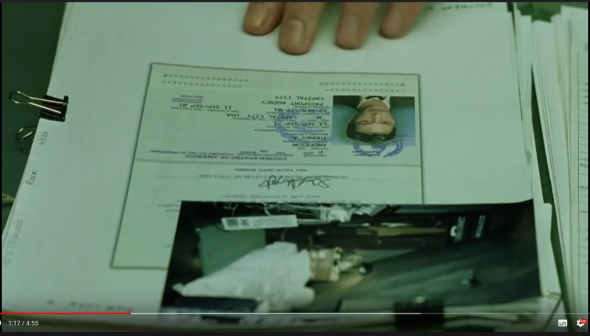 Отрывок из фильма Матрица 1999 года. Паспорт Нео истекает 11 сент 2001
