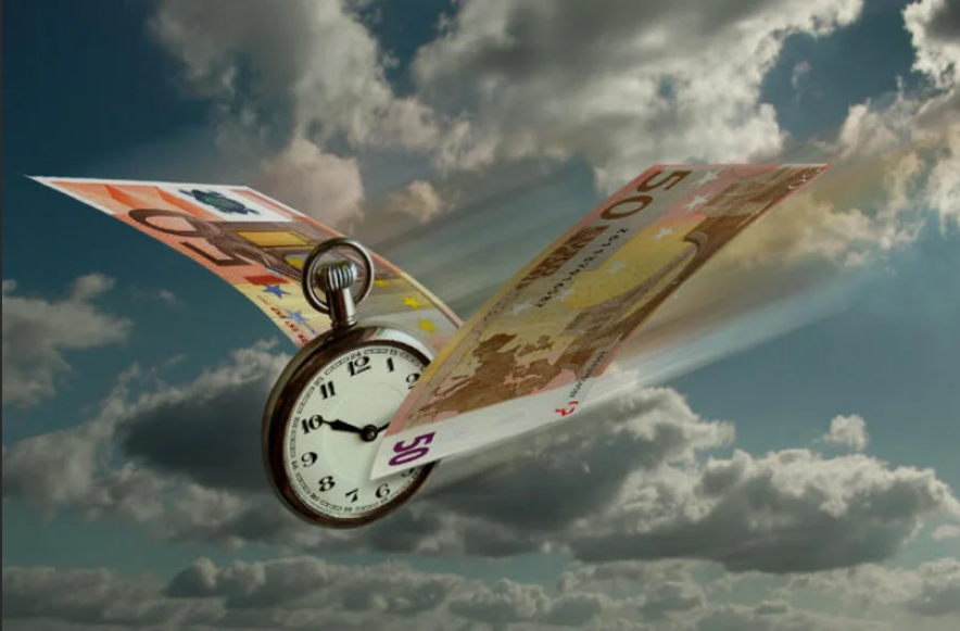 Про быстро летящее время. Сюрреализм Бен Гуссенс. Летающие часы. Время летит. Время улетает.