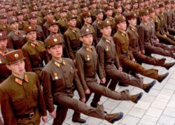 На Севере Корейского полуострова парни так суровы...