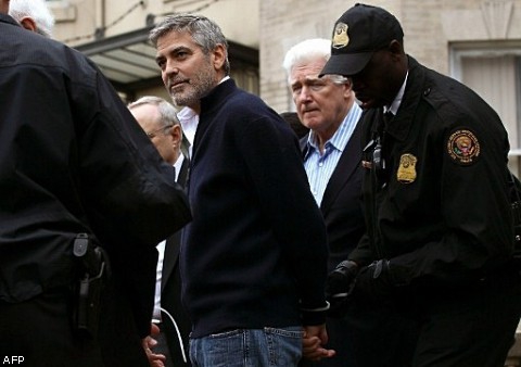 Занюханый нигер арестовал Клуни