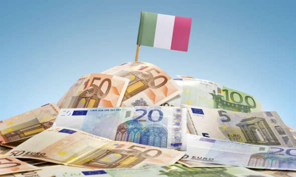 Евро дешевеет из-за Италии