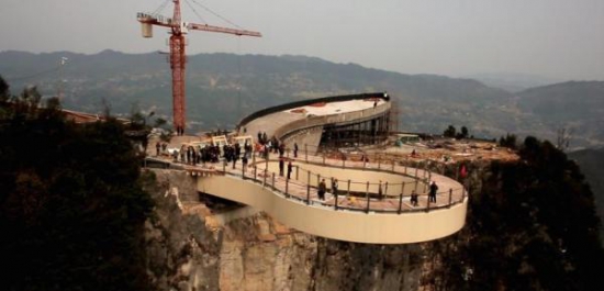 Китай строит мост в никуда за $6 млн