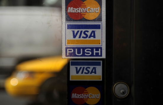 Visa и MasterCard прекратили обслуживания карт, эмитированных АБ "Россия"