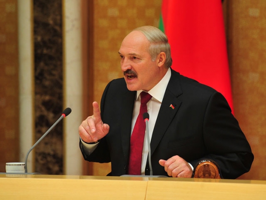 Наш друг Лукашенко ввел крепостное право ))