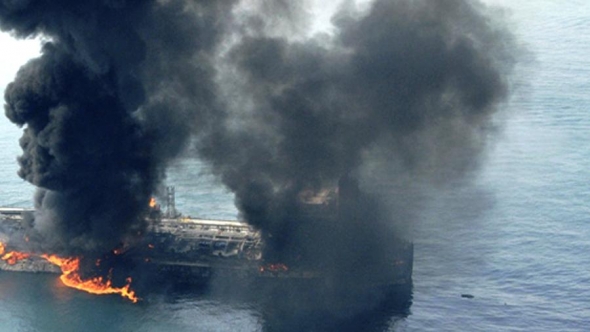СМИ: "В ОАЭ прогремели взрывы на семи нефтяных танкерах". Нефть наверх?