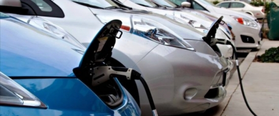 Электрическая автомобильная промышленность сталкивается с нехваткой поставок