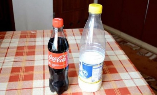 Что будет, если добавить молоко в Coca-Cola (7 фото)