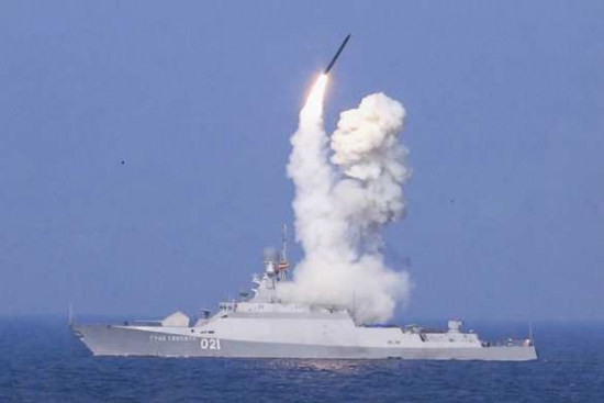 Минобороны показало ракетный удар Каспийской флотилии по террористам в Сирии