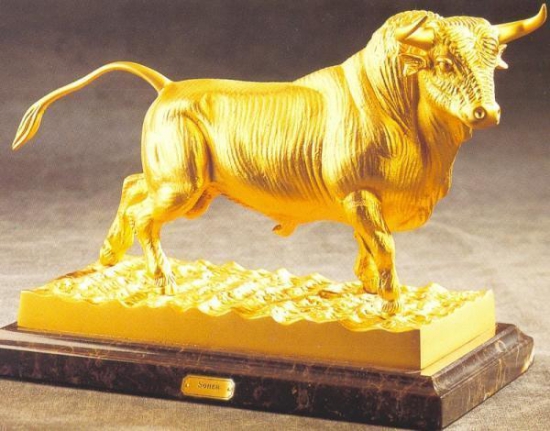 Индийские ученые нашли золото в коровьей моче