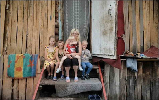В России растет число бедных и закончилась экономия за счет граждан