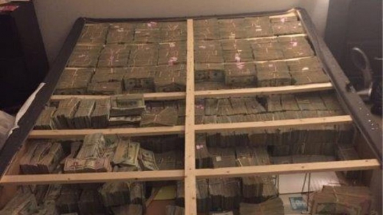 Полиция обнаружила $20 млн., спрятанных под матрацем в бостонской квартире
