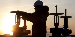 Саудовская Аравия начала сокращение поставок нефти в США