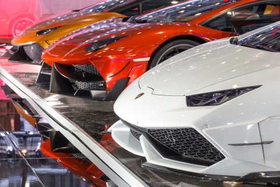 Компания L’Operaio начала продавать дорогостоящие автомобили за Биткоины