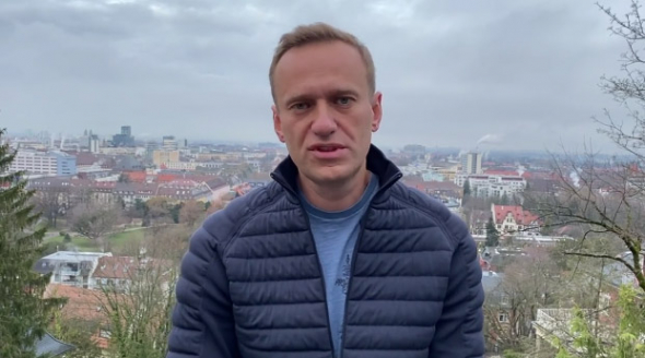 Навальный пообещал вернуться в Россию 17 января