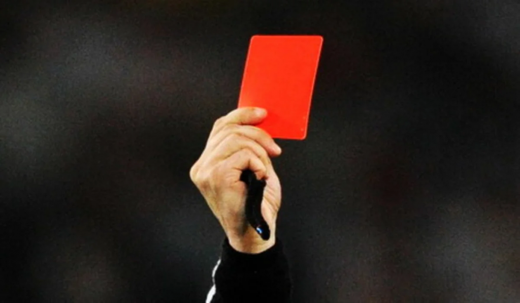 Что значит красная карта. Энди Уэйн красная карточка. Красная карточка в футболе. Красная футбольная карточка. Красная карточка в футб.